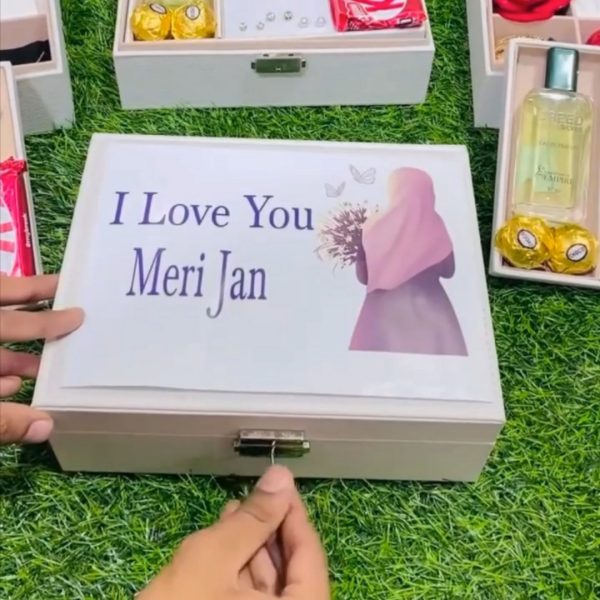 Begum ki Eidi Box